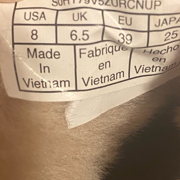 Ugg Chestnut Boots Size 8 - Picture 9 of 13